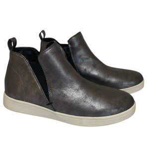 MIA Kids Pewter Padget Sneakers Girls 5 Gray Silver Slip On Shoes